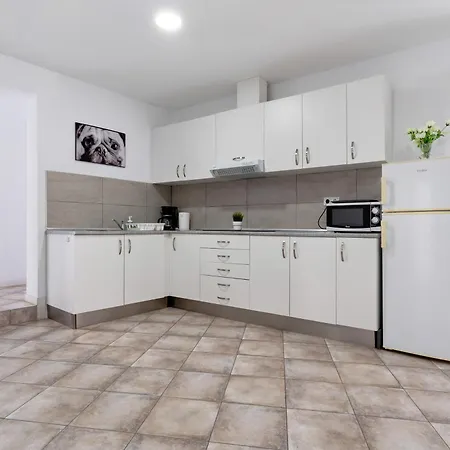 Apartment Flores5