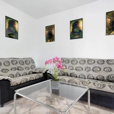 Apartment Flores5