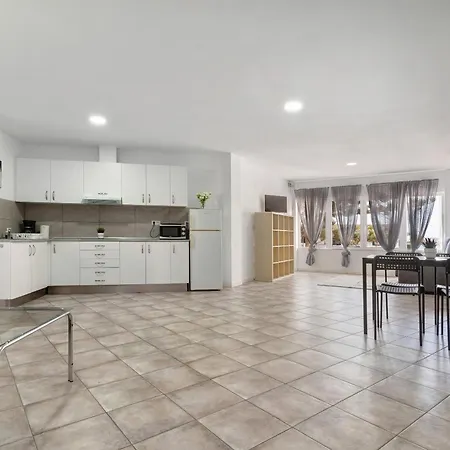 Flores5 아파트 San Bartolomé